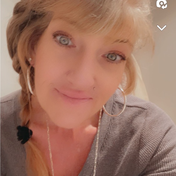 Meet your Posher, Trish - Picture 6 of 7